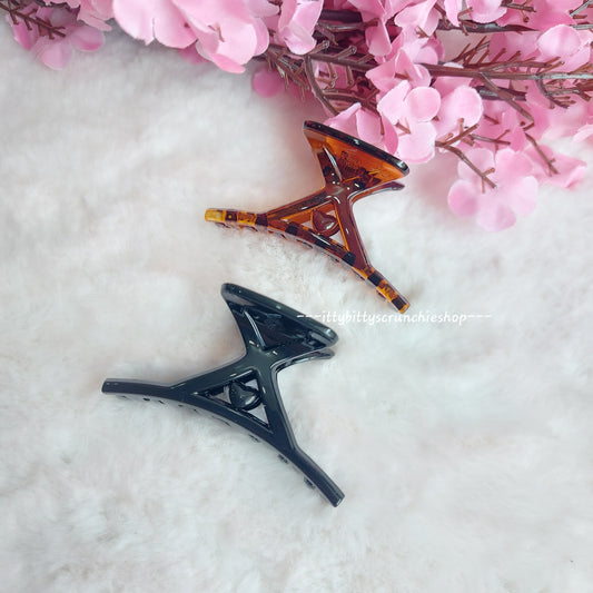 BANANA STYLE KOREAN CLUTCHER