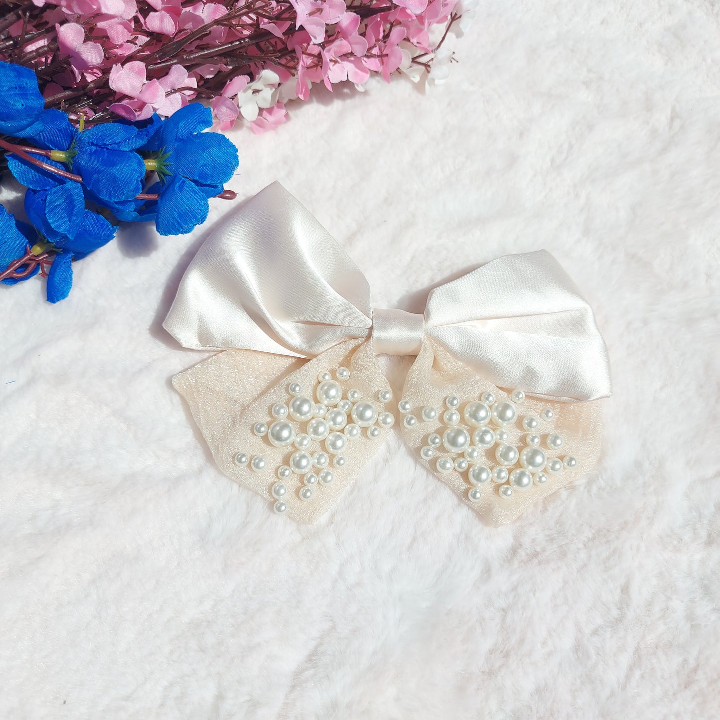 PEARLY TAIL HAIRBOWS