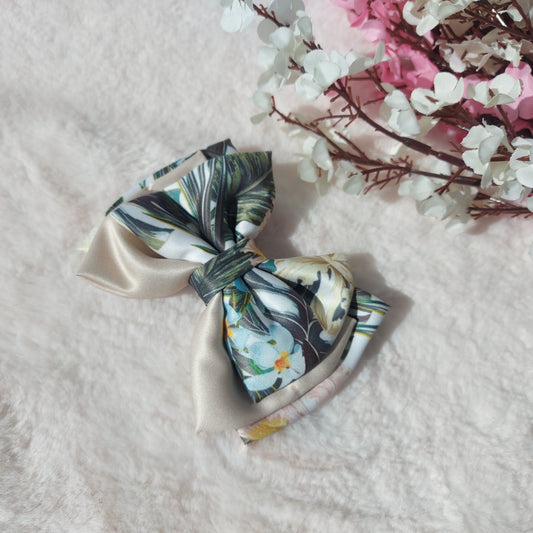 Octavia - Handmade Hairbow