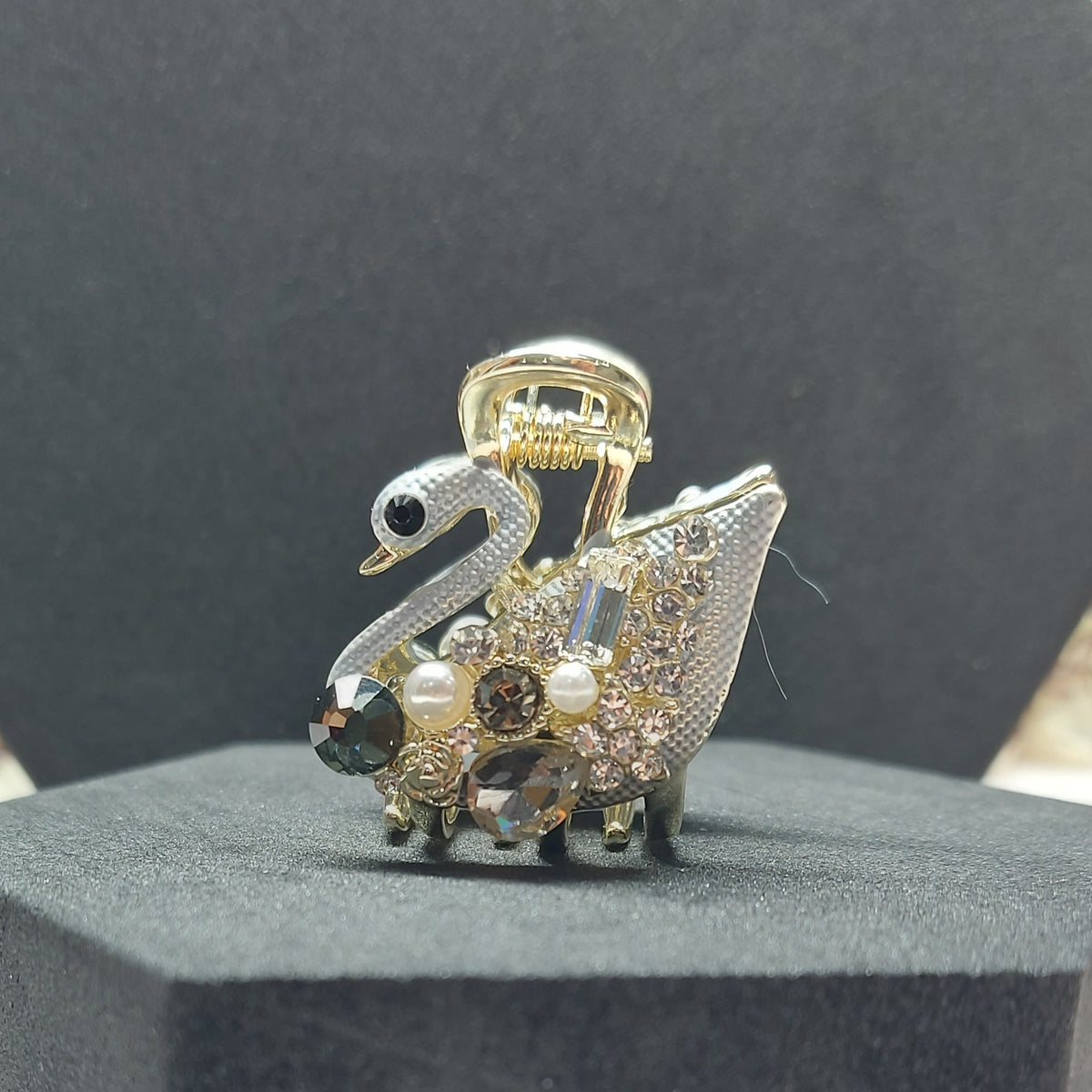 Studded Swan Metal Hair Claw (3CM)