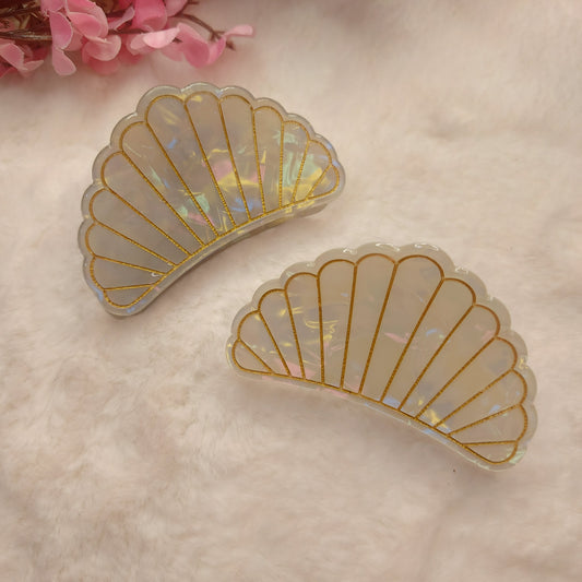 Aurora Shell Glow Claw Clip ✨