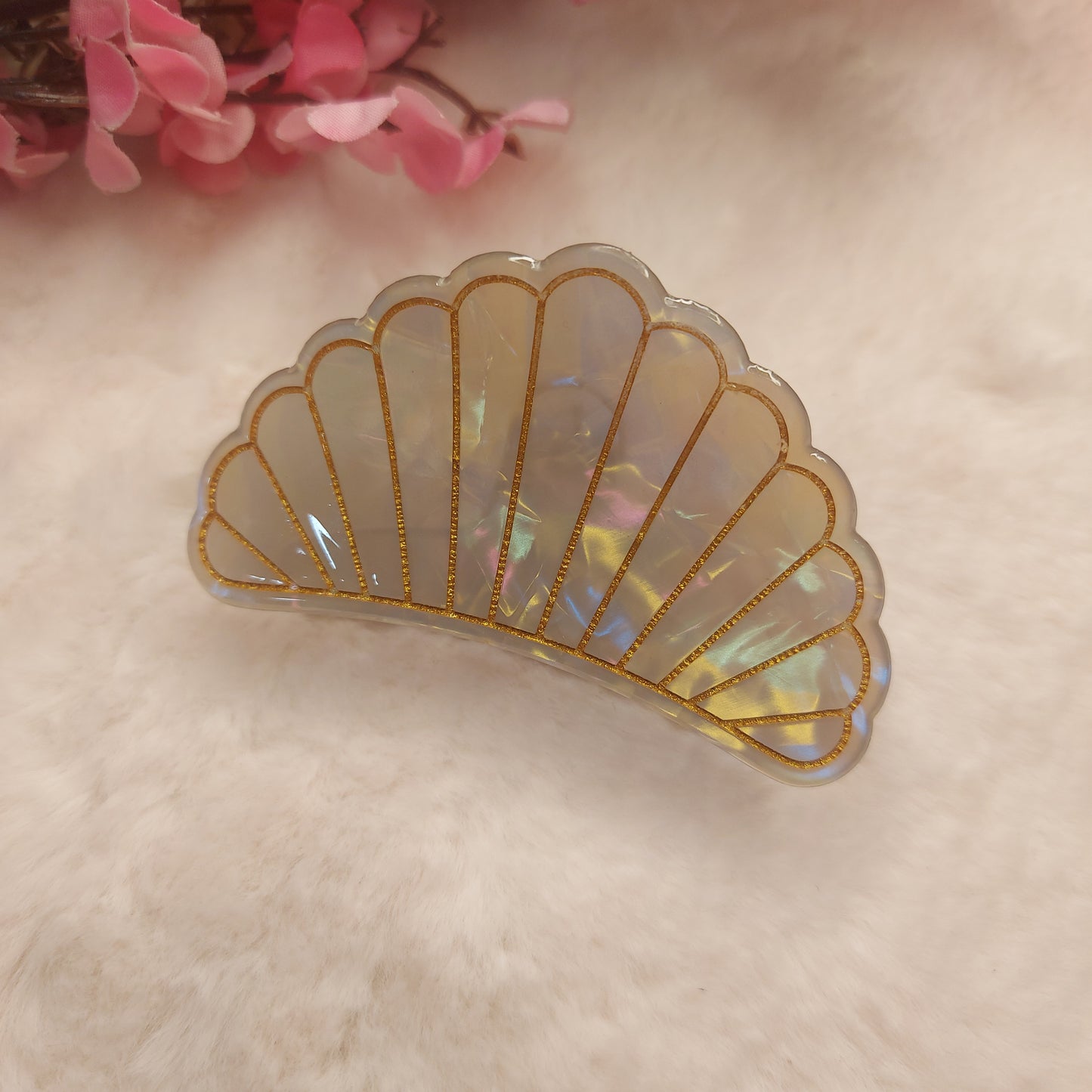 Aurora Shell Glow Claw Clip ✨