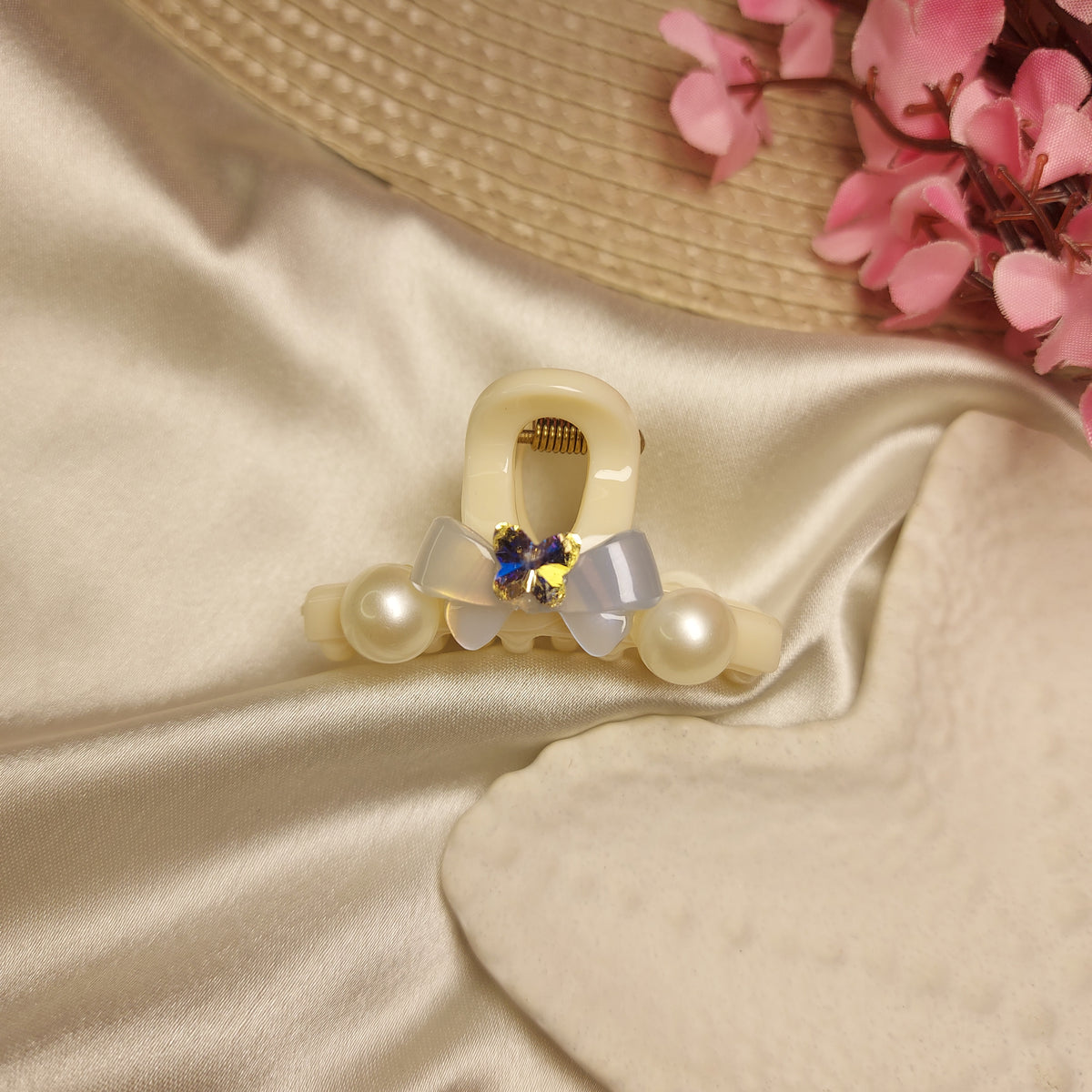 Bofeini Pearl Whisper Bow Hair Claw 5CM approx | Tshaped studded Clawclip