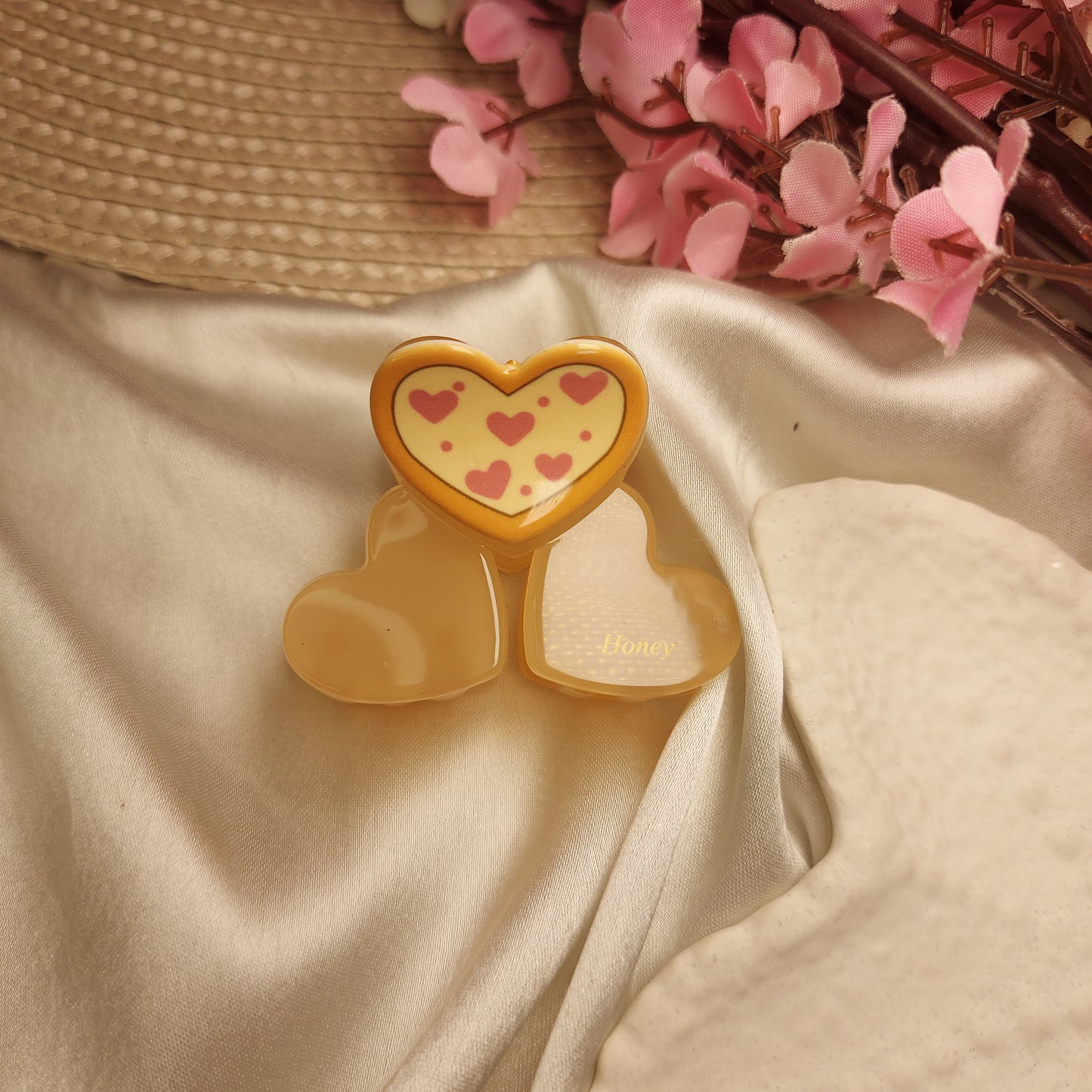 Cupid's Kiss Heart Claw Clip