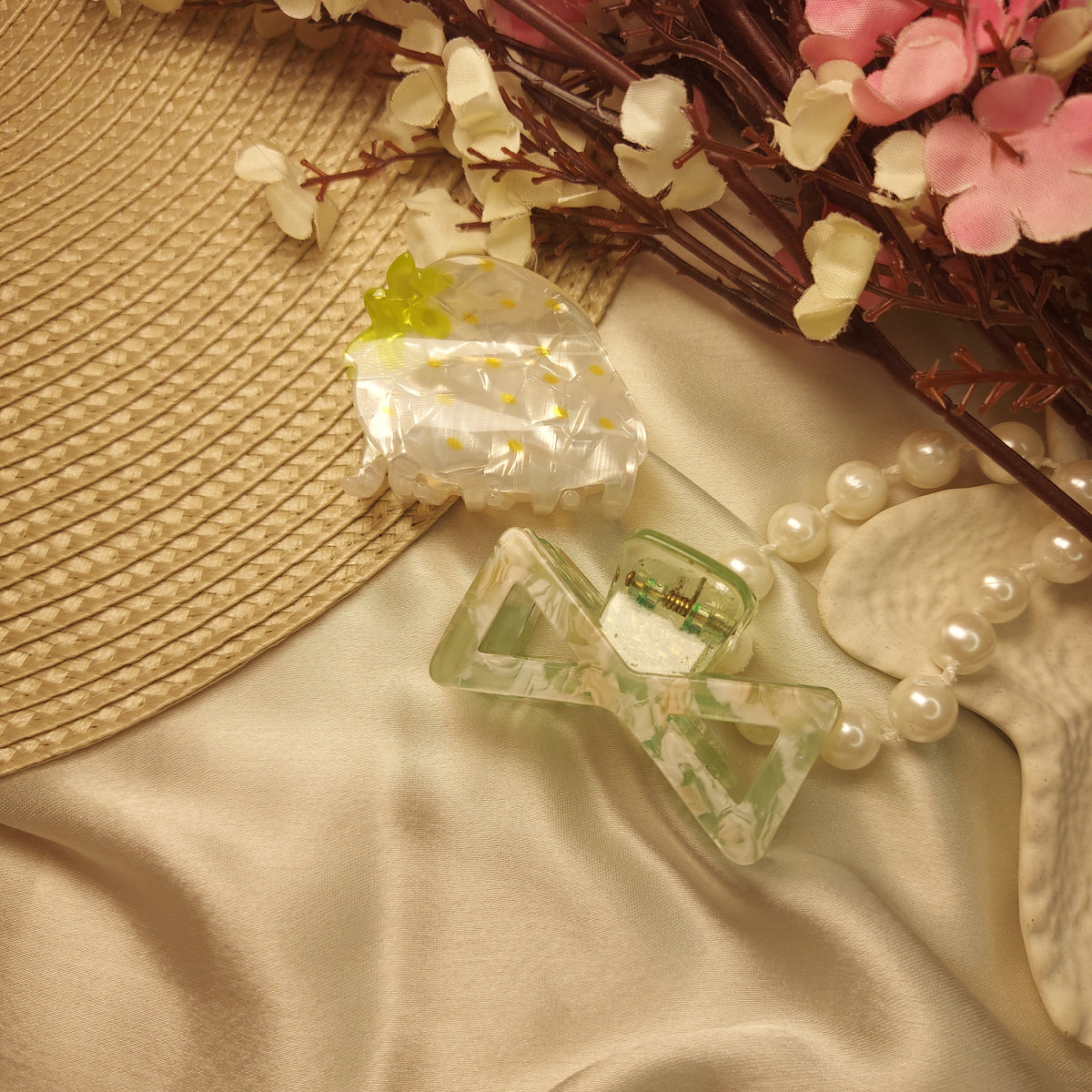 Cute Fruit-Shaped Hair Clip | Pastel Bow Claw Clip 5CM