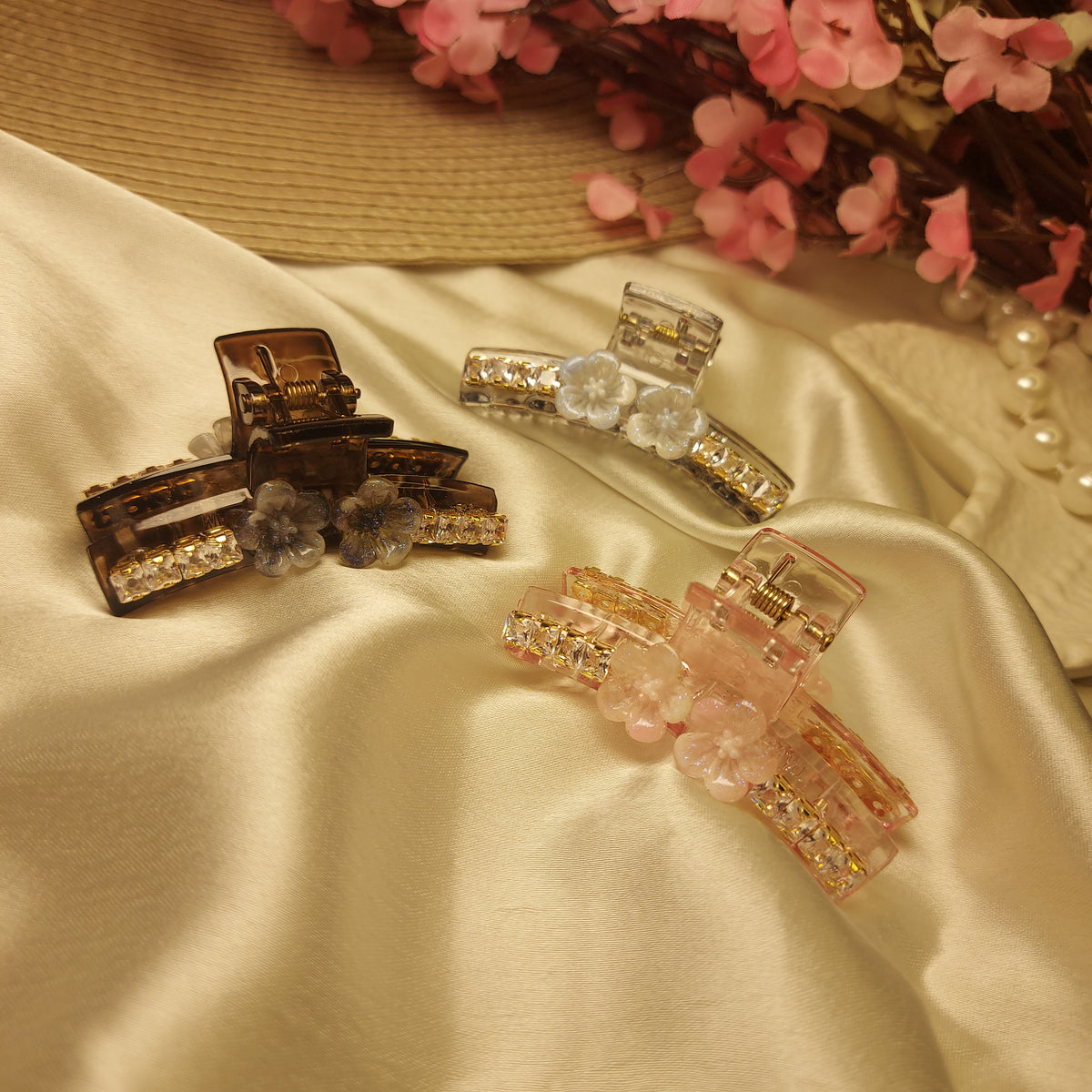Floral Crystal T-Bar Claw Clip β 5.5 CM | Handcrafted Acrylic Hair Clip