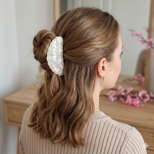 Aurora Shell Glow Claw Clip ✨