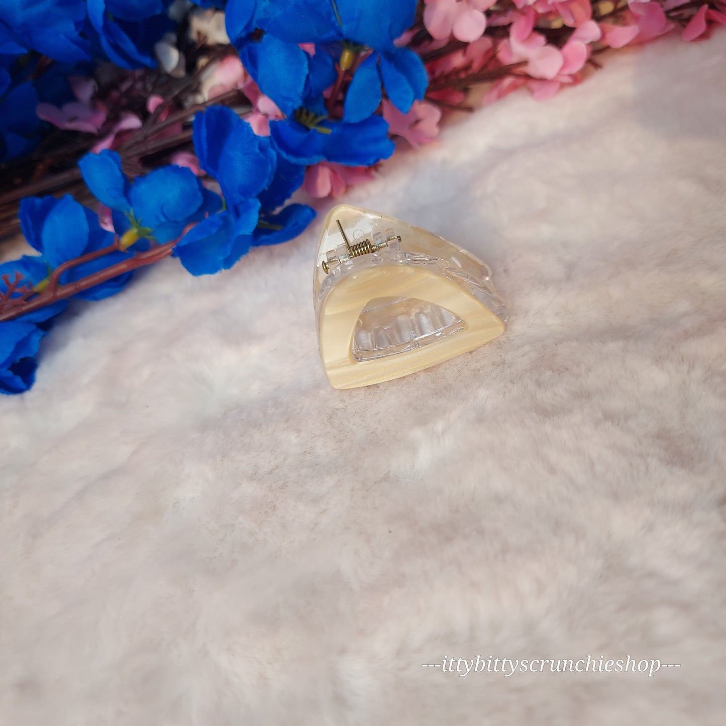 Classic Triangle sheet Clawclips - 4.5CM