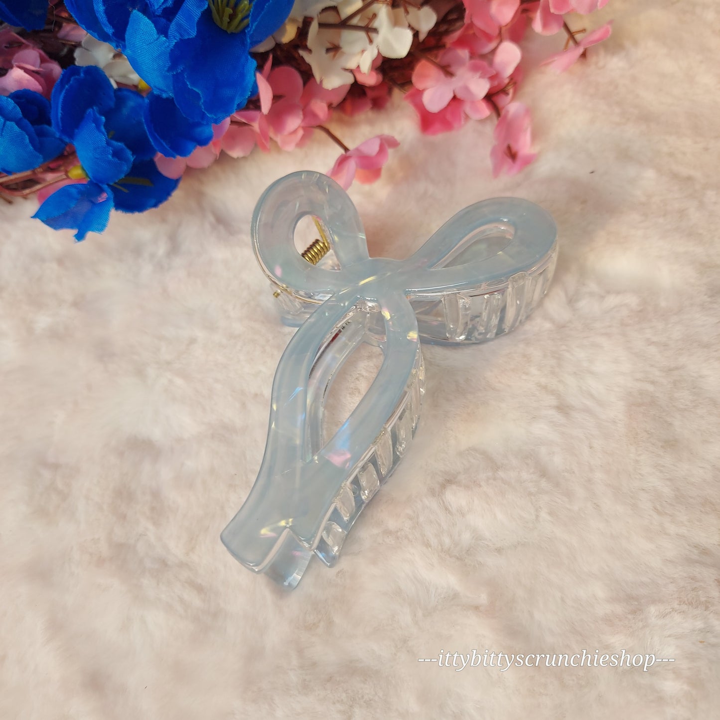 A CLASSIC BOW HAIRCLAW - 10CM