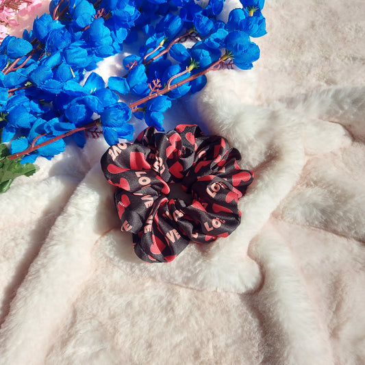 BE MY VALENTINE - HANDMADE SCRUNCHIE