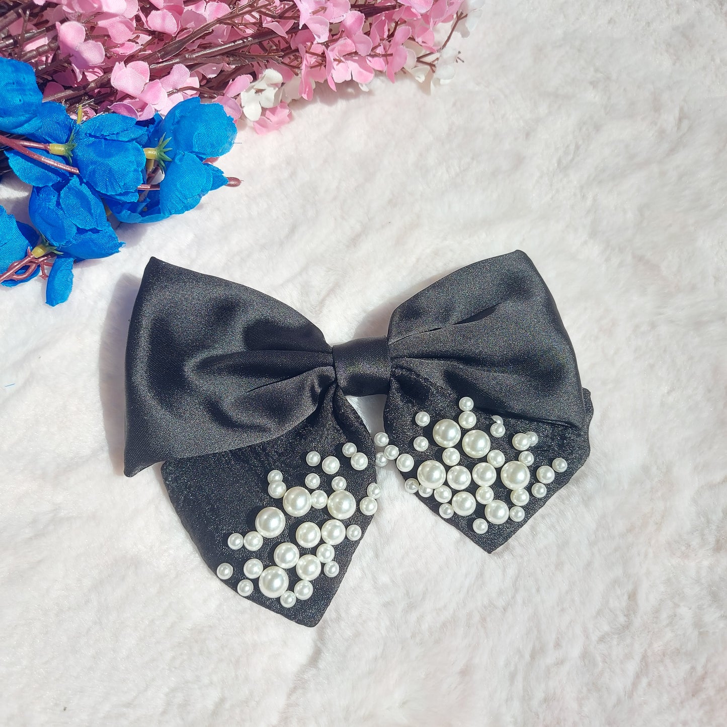 PEARLY TAIL HAIRBOWS