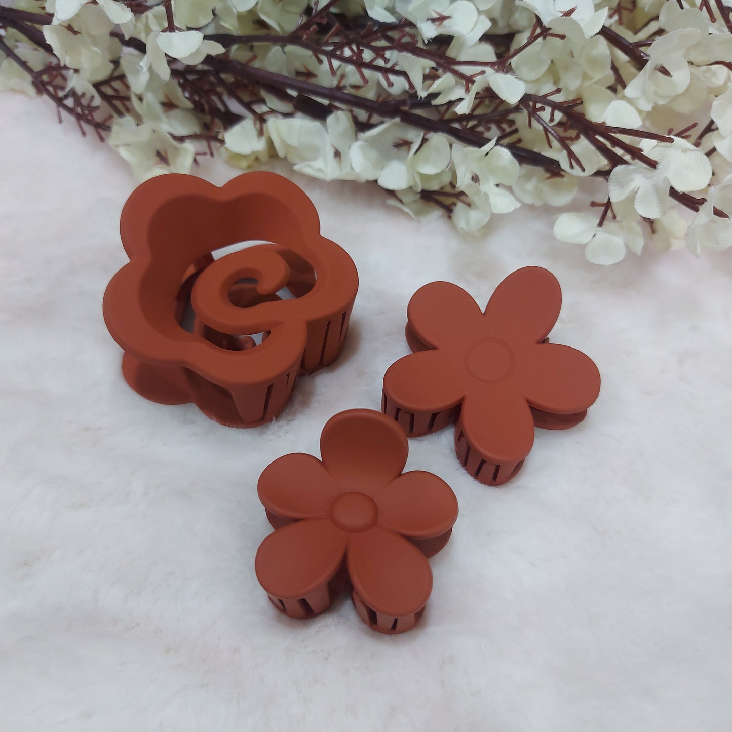 Bloom Trio – Set of 3 Floral Hairclaws