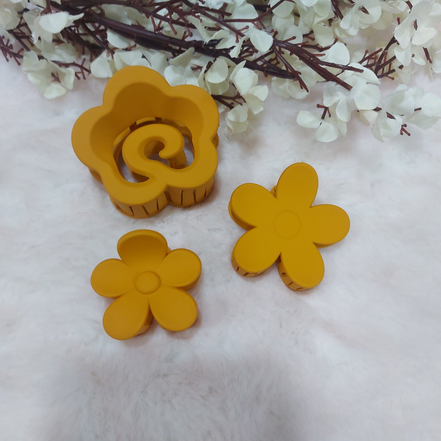 Bloom Trio – Set of 3 Floral Hairclaws