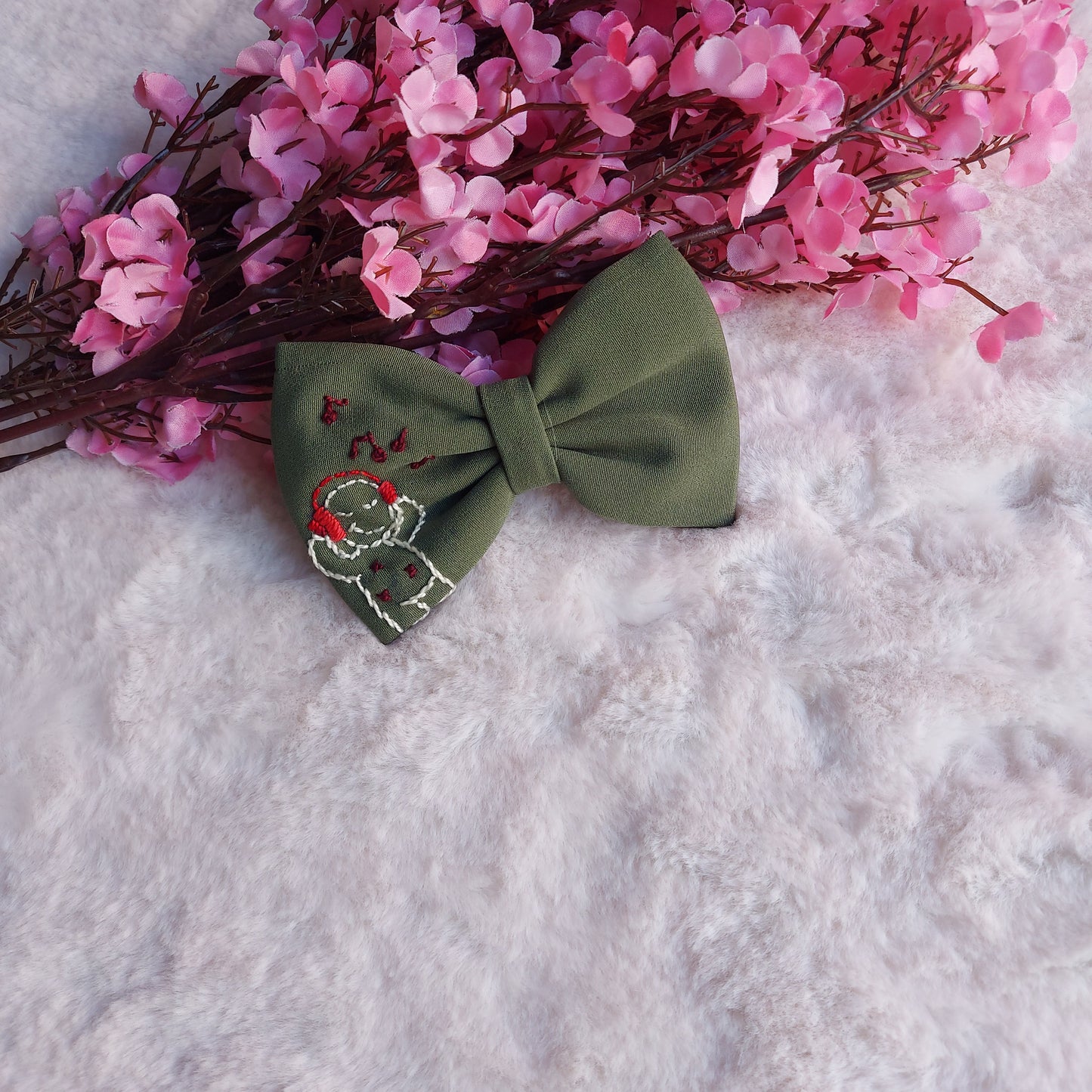 HAND EMBROIDERY HAIRBOW