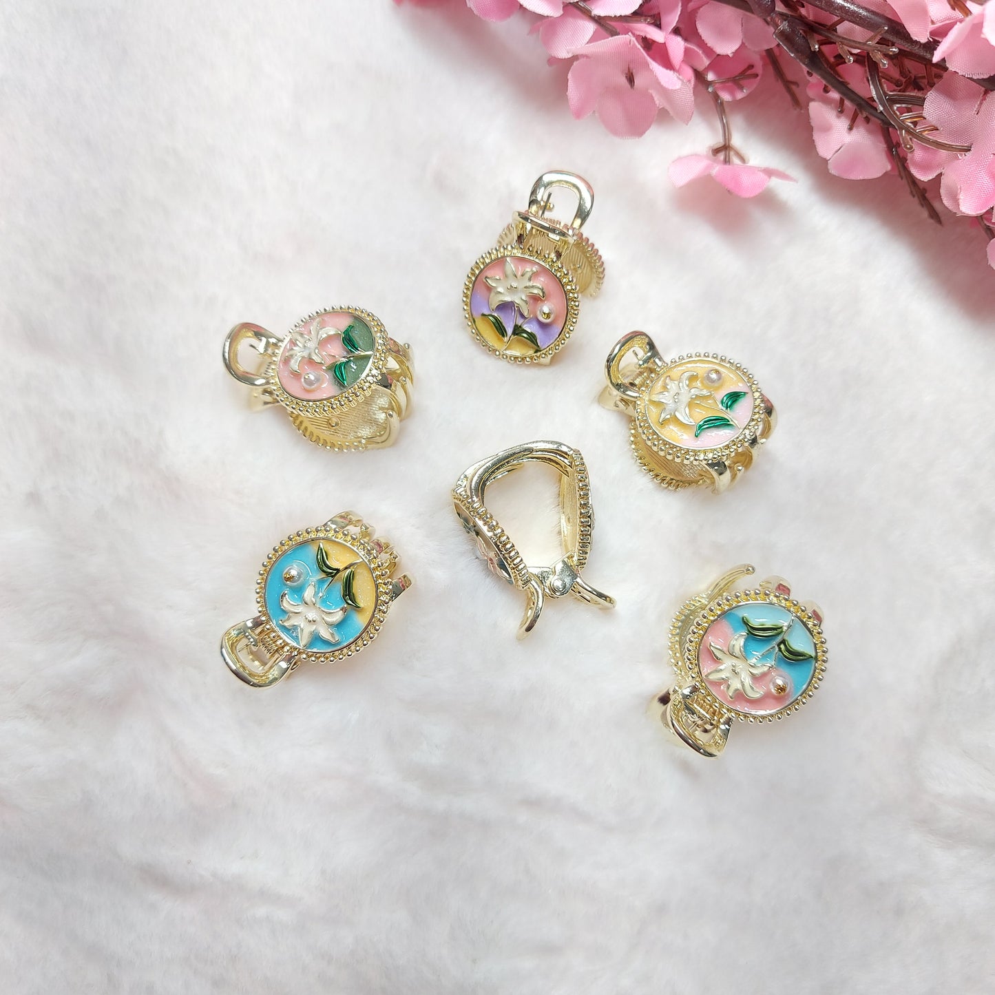 Round Shaped Kalamkari Metal Hairclaw (2CM)