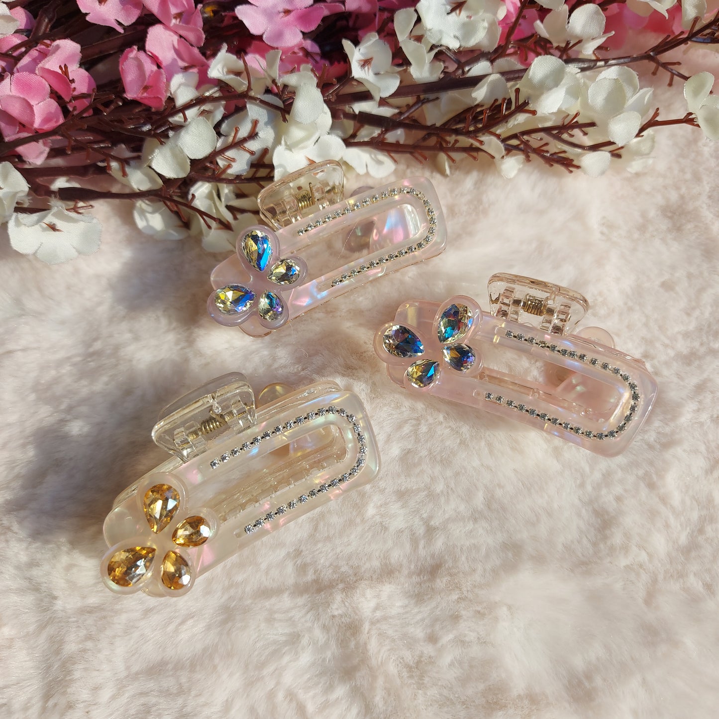 Elegant Crystal Studded Mini Hair Claw (5CM)