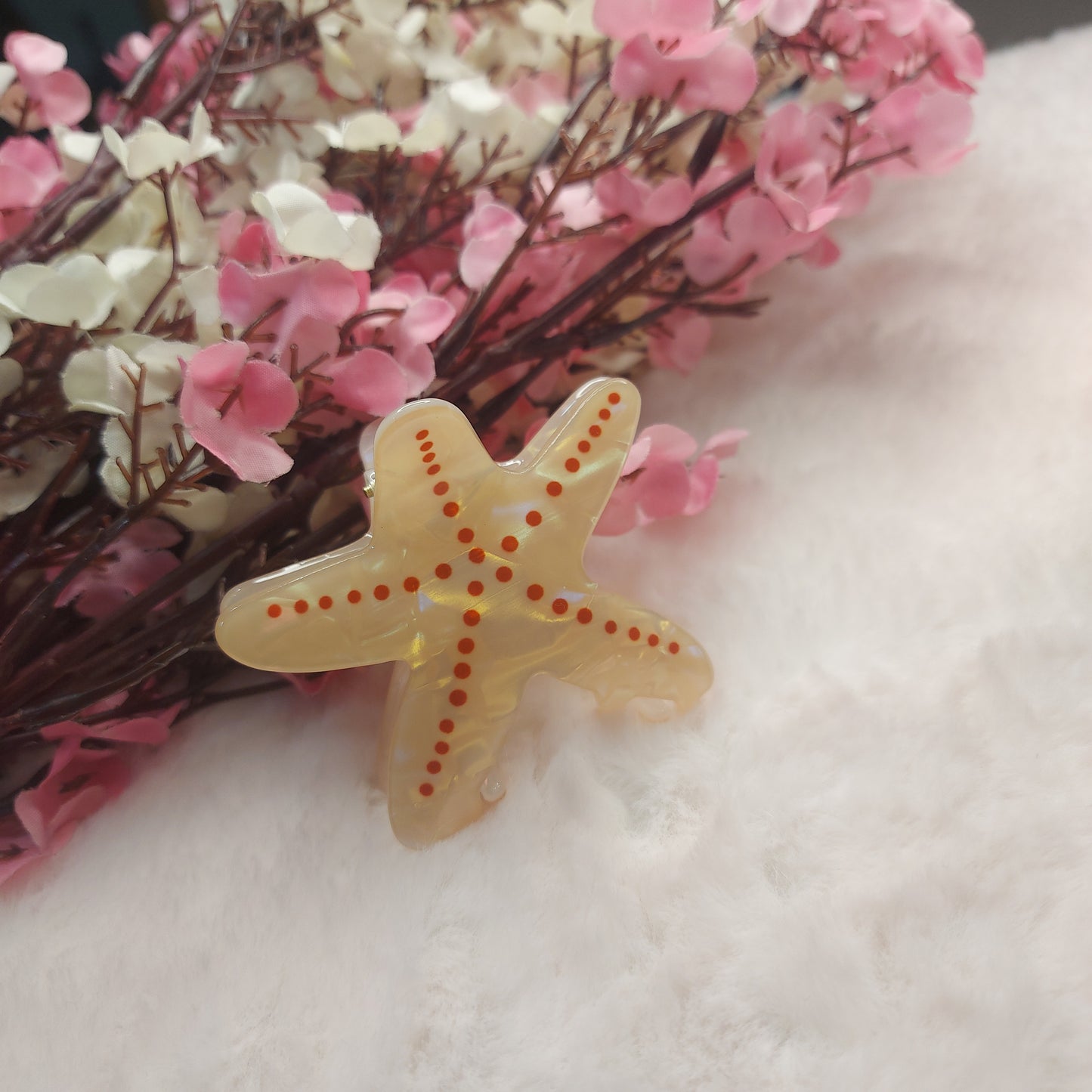 Starfish Glow Claw Clip 🌟