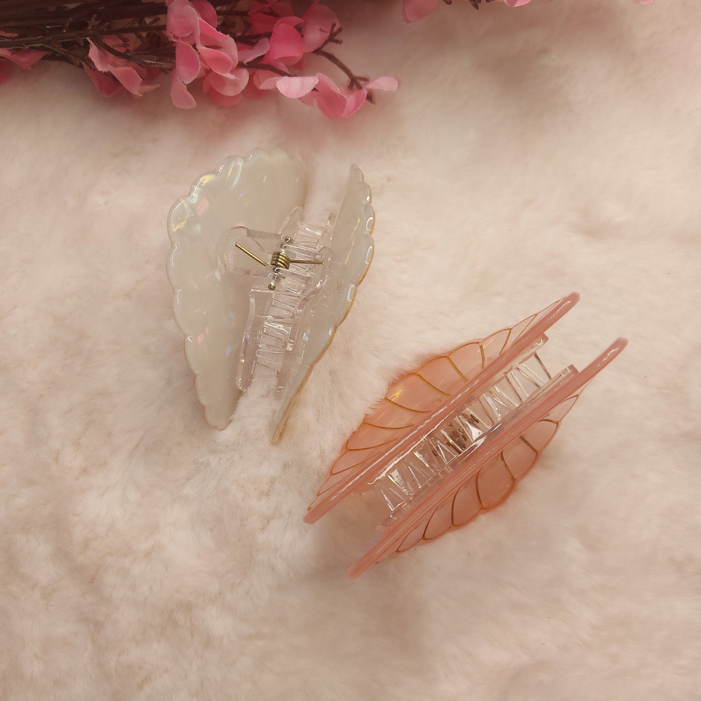 Aurora Shell Glow Claw Clip ✨