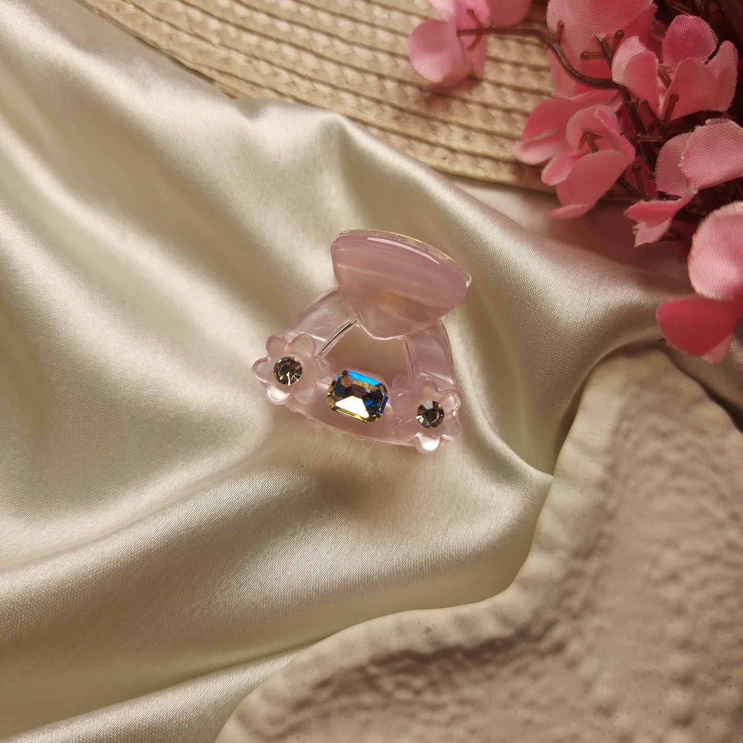 Bofeini Starlight Acrylic Flower Hair Clip– Triangle Hair Clip | 2.5 CM Mini Acrylic Hair Claw