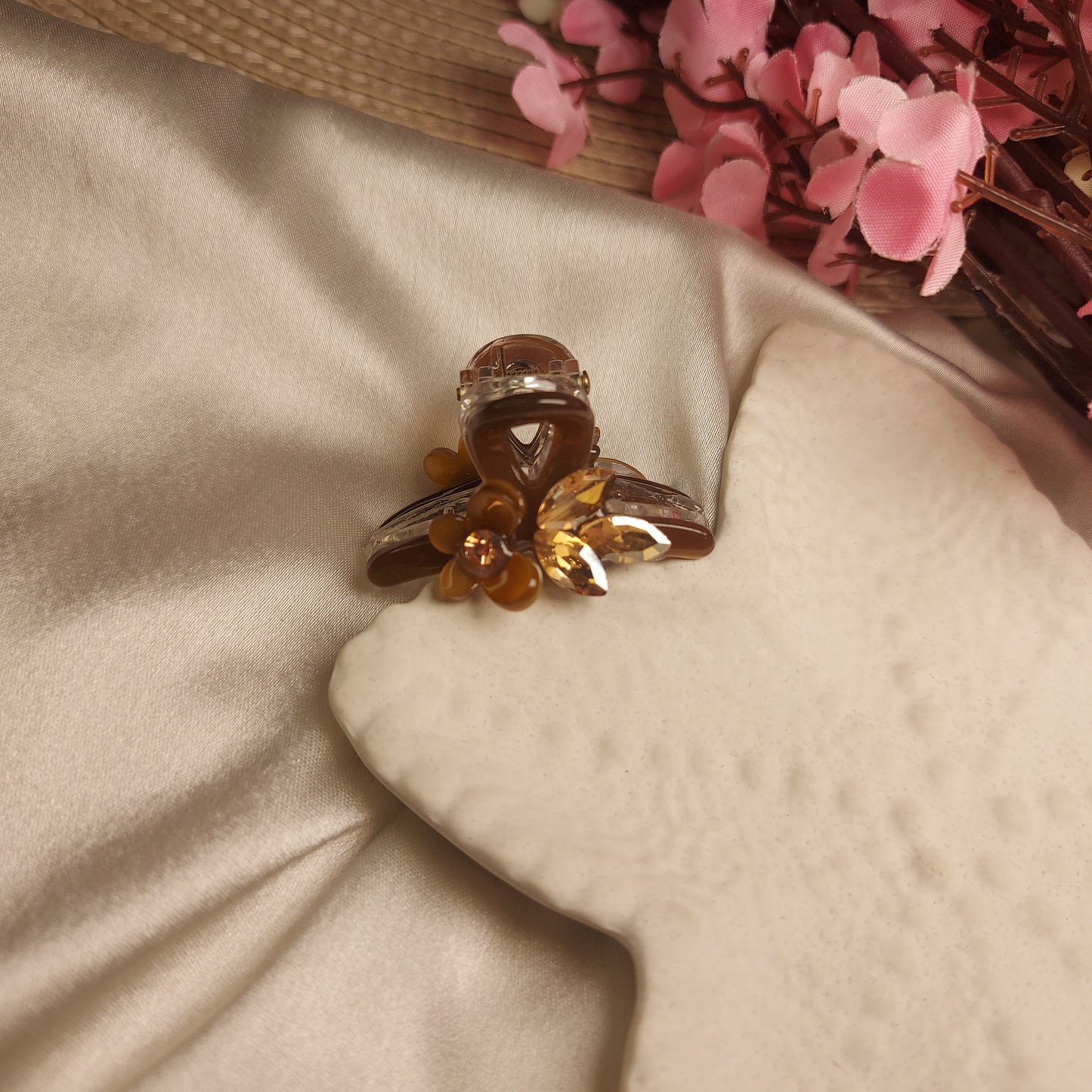 Bofeini Mariposa Glow Hair Claw | 4 CM| Petal Butterfly Hair Claw