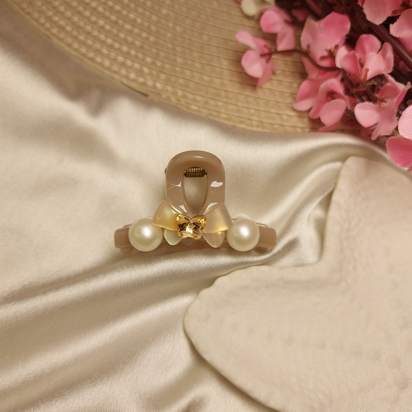 Bofeini Pearl Whisper Bow Hair Claw 5CM approx | Tshaped studded Clawclip