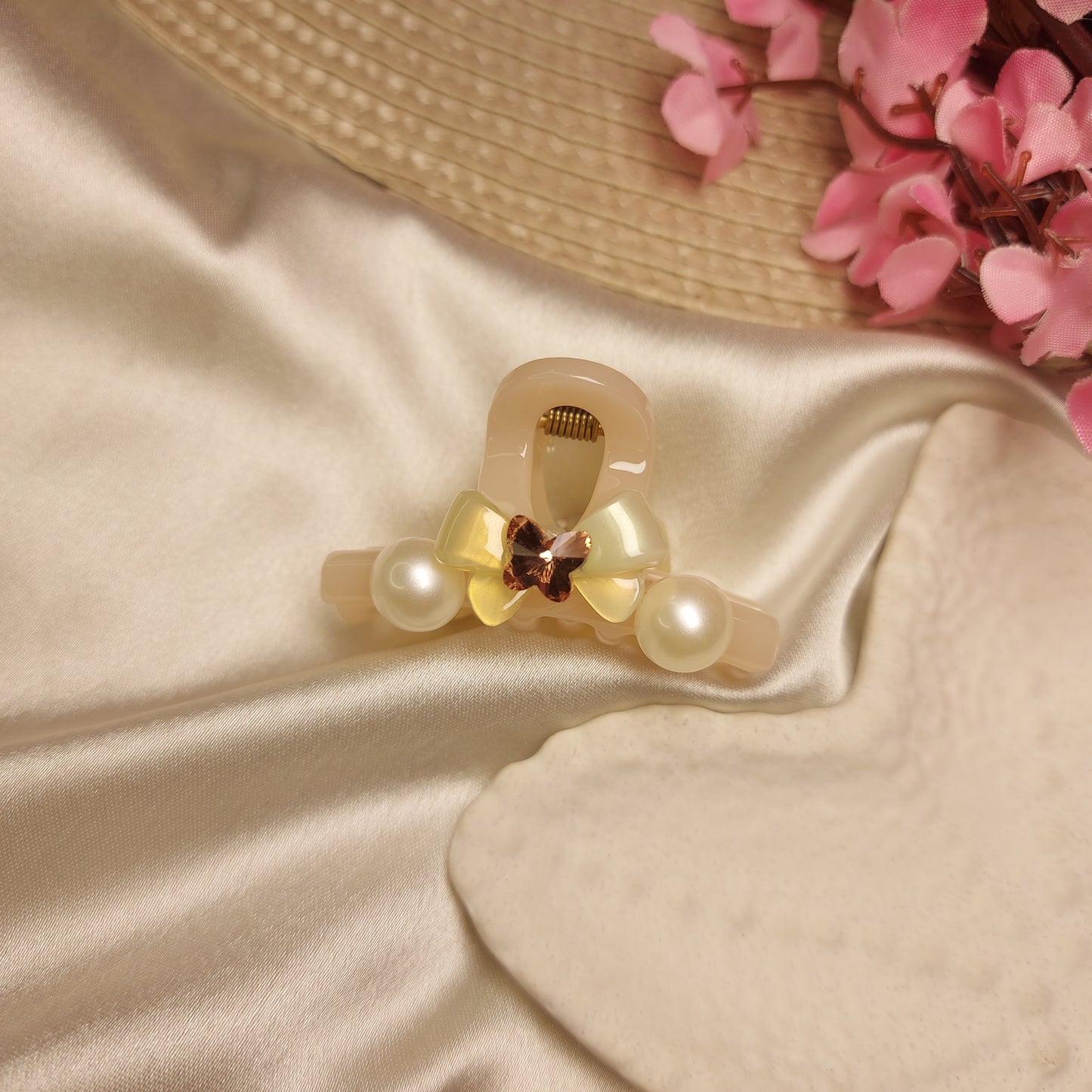 Bofeini Pearl Whisper Bow Hair Claw 5CM approx | Tshaped studded Clawclip