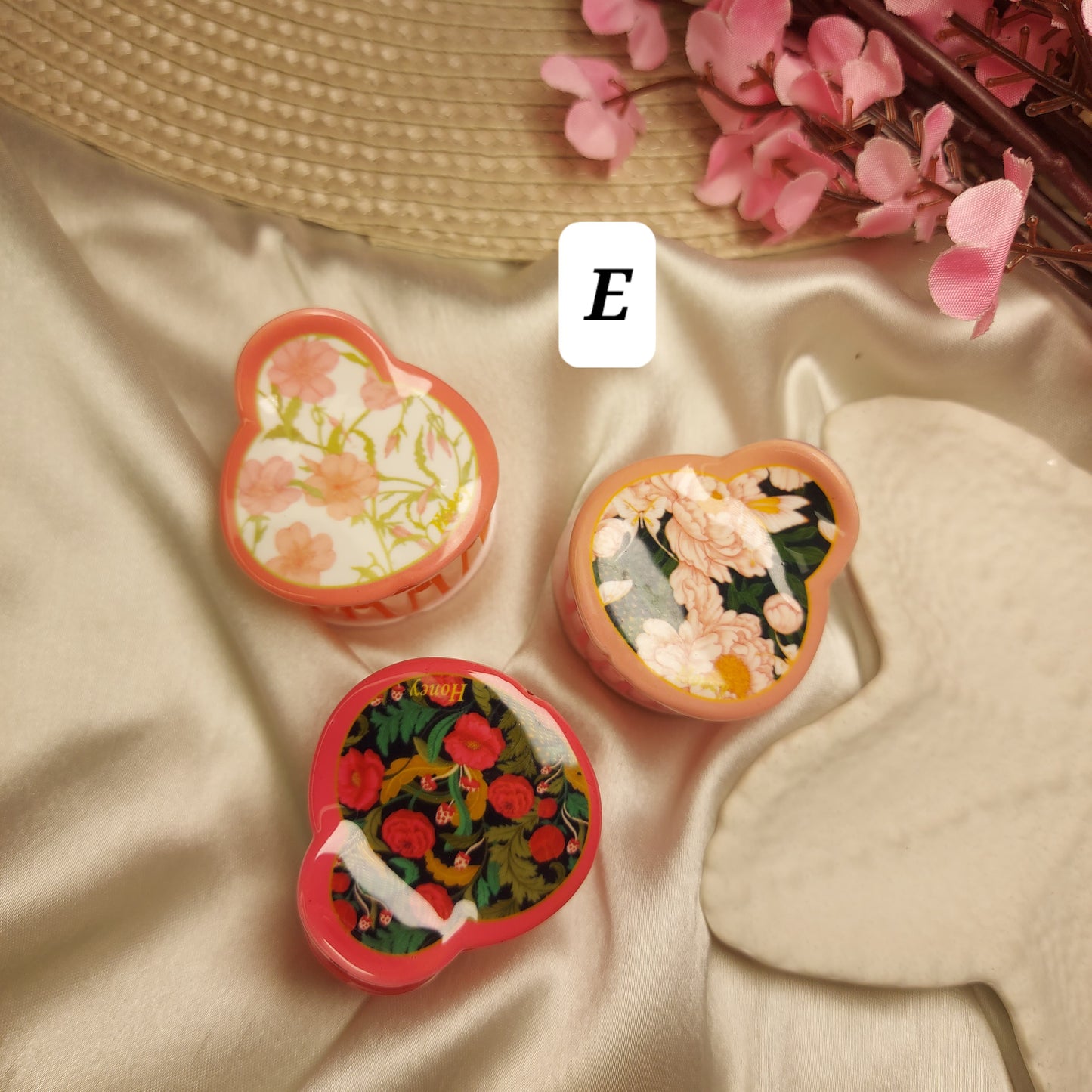 Honey Bohemian Mandala Bloom Heart Claw Clip Set (Set of 3) – Premium Acrylic Heart Hair Claws -5CM