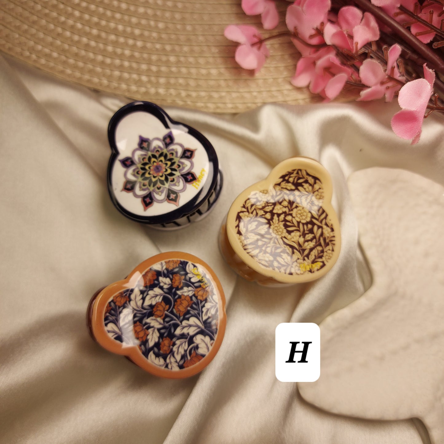 Honey Bohemian Mandala Bloom Heart Claw Clip Set (Set of 3) – Premium Acrylic Heart Hair Claws -5CM