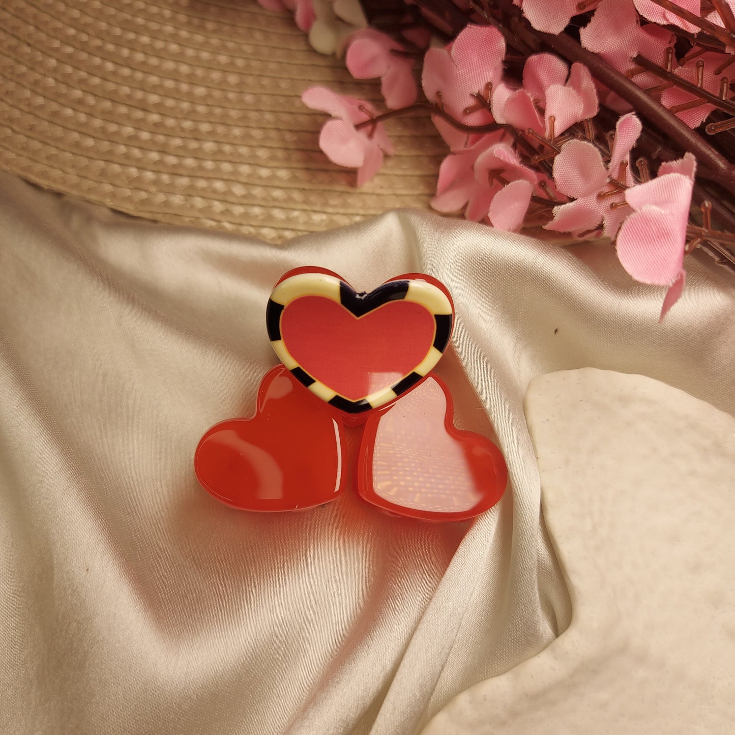 Cupid's Kiss Heart Claw Clip