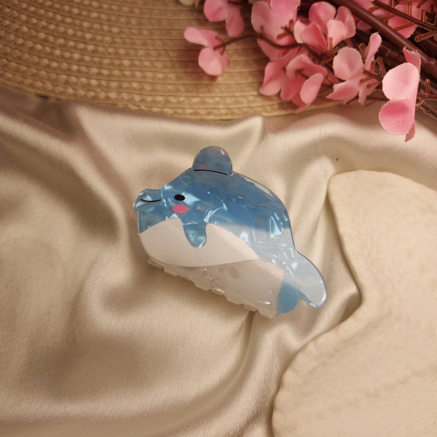 Dramatic Fish Sheet Hair Claw – Premium Acrylic Fish Clutcher