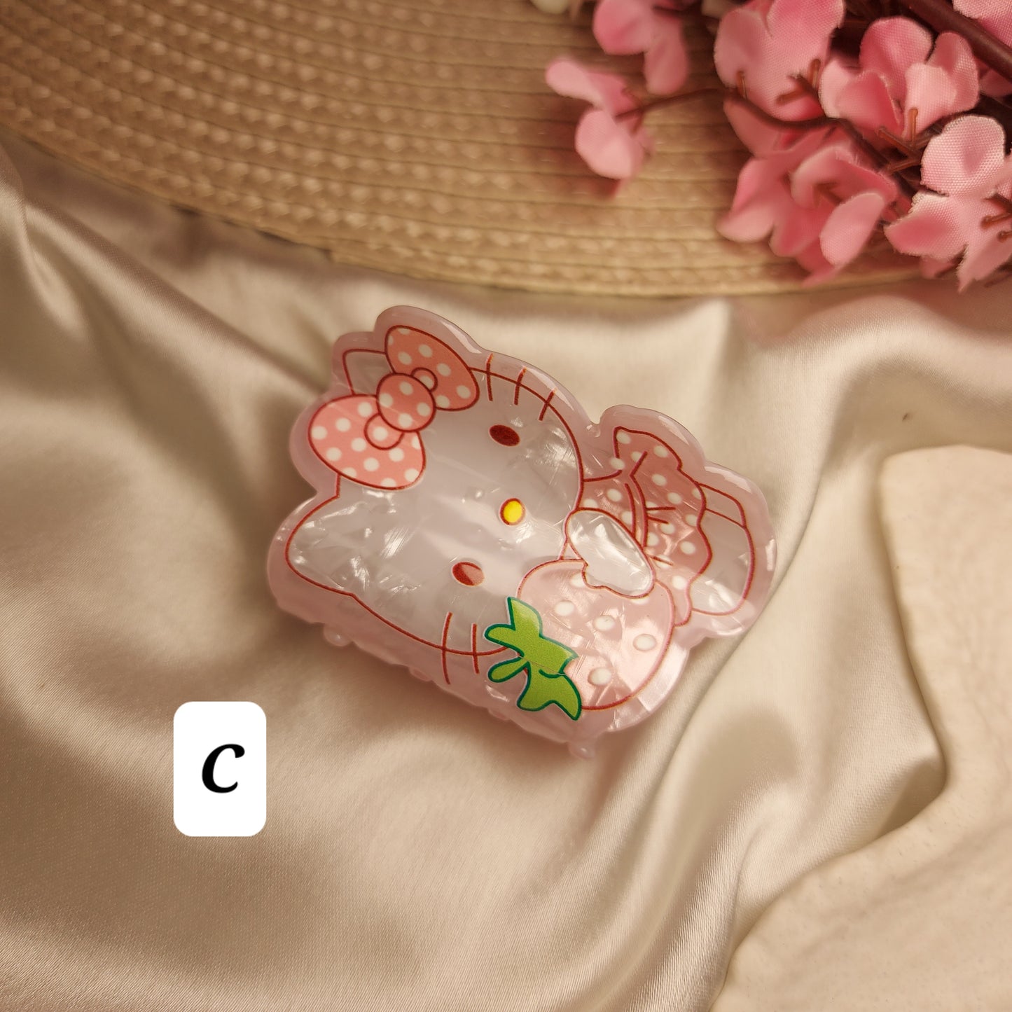 Sweet Kitty Dreams Sheet Hair Claw – Kawaii Acrylic Hair Clip | 6 CM