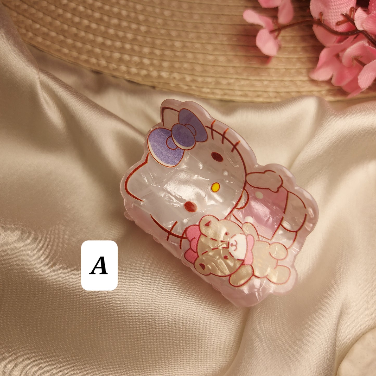 Sweet Kitty Dreams Sheet Hair Claw – Kawaii Acrylic Hair Clip | 6 CM