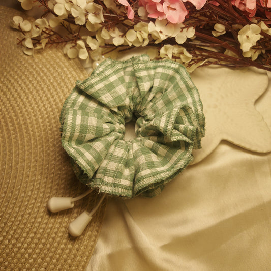 🎀 Adjust & Go Gingham Green Scrunchie- Adjust it. Style it. Forget the pulling. 🤍