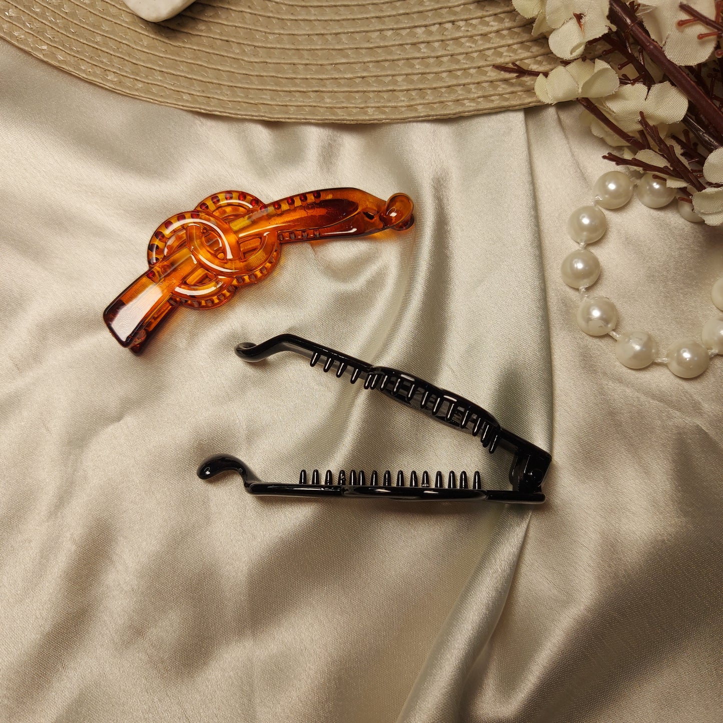 KOREAN GUCCIO BANANA HAIRCLIP- Set of 2