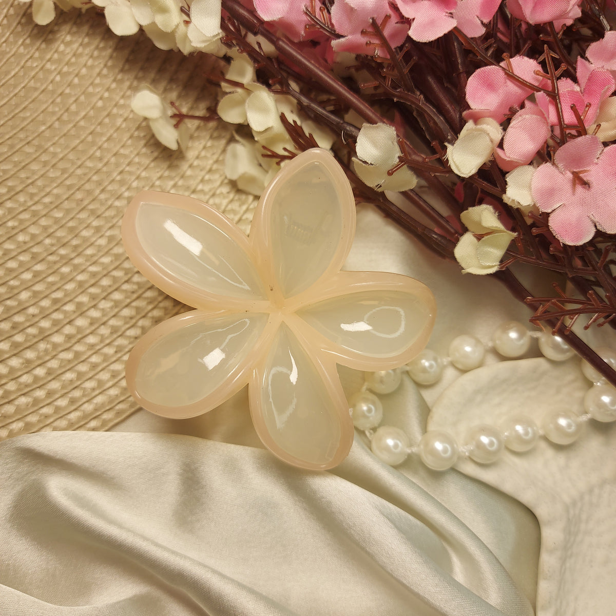Most loved flower hairclaw (Glossy) XL - 8 CM