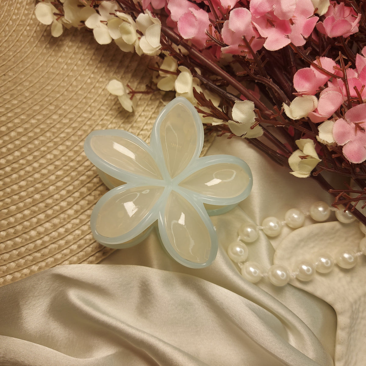 Most loved flower hairclaw (Glossy) XL - 8 CM