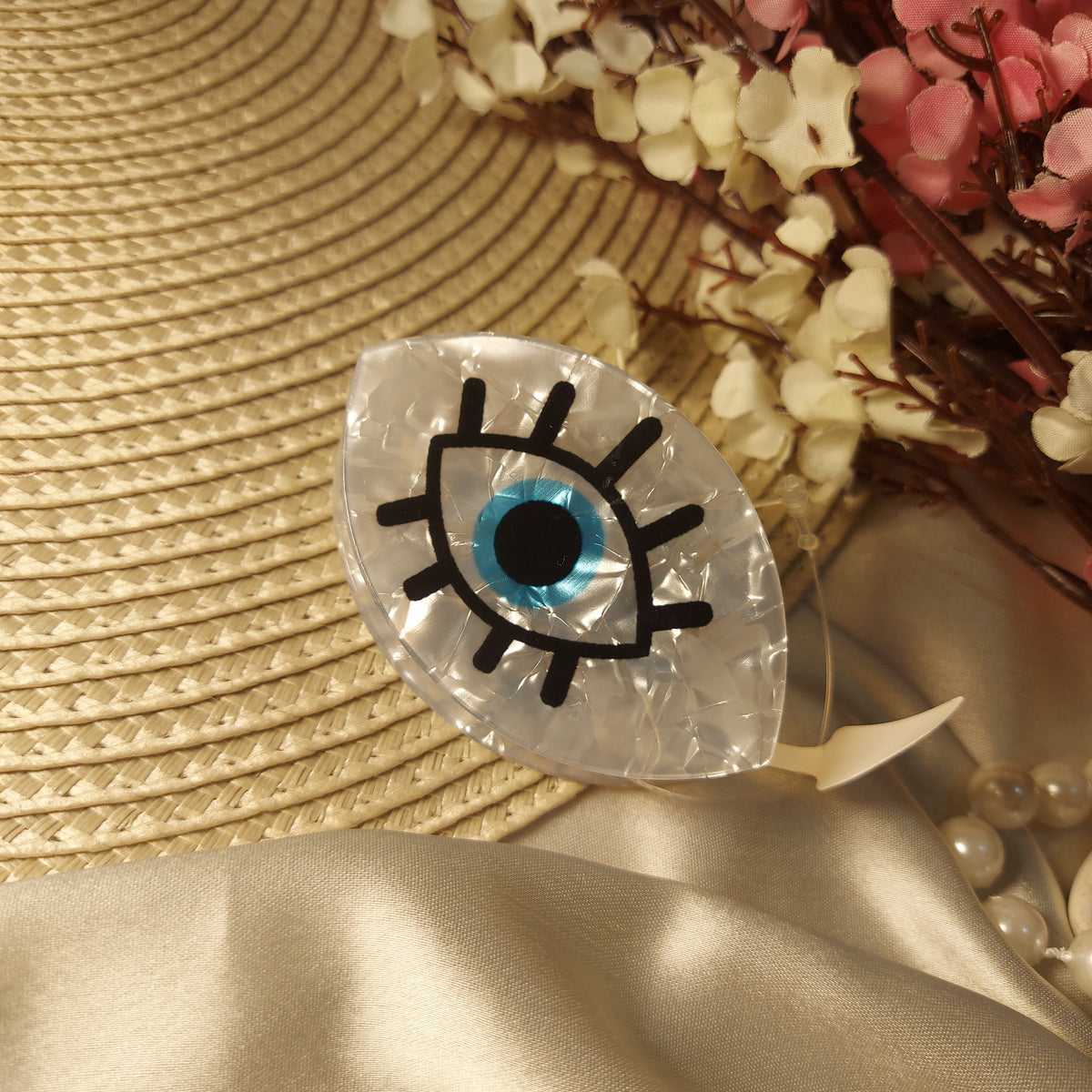 Bigg Boss Eye UV light glossy clawclip | Trendy clawclips 5CM