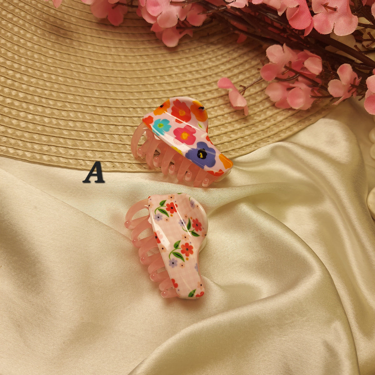 Honey Sheet floral Claw Clip (Set of 2) – Elegant Strong Grip Hair Clutcher for Women - 4.5CM