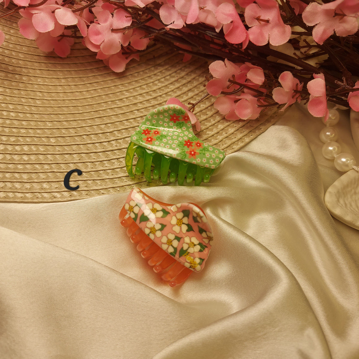 Honey Sheet floral Claw Clip (Set of 2) – Elegant Strong Grip Hair Clutcher for Women - 4.5CM