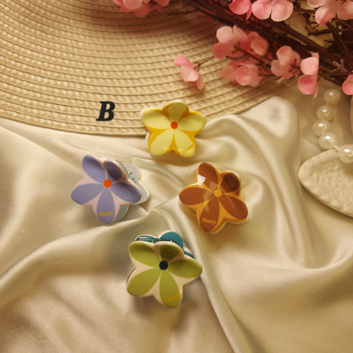 Honey Sheet Floral Claw Clip (Set of 4) – Elegant Strong Grip Hair Clutcher for Women - 3CM