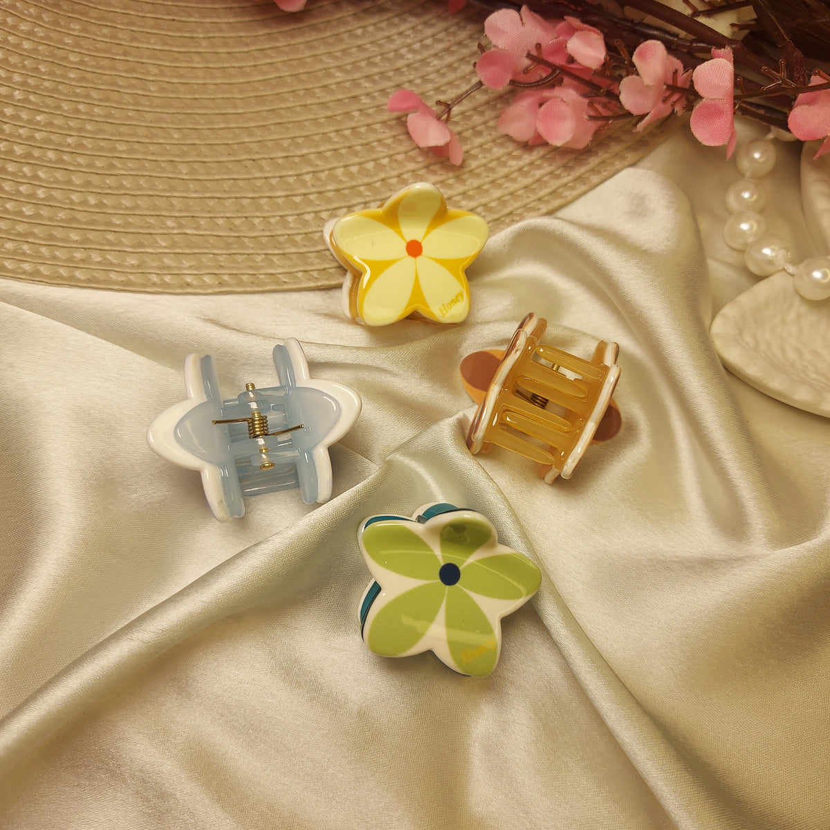 Honey Sheet Floral Claw Clip (Set of 4) – Elegant Strong Grip Hair Clutcher for Women - 3CM
