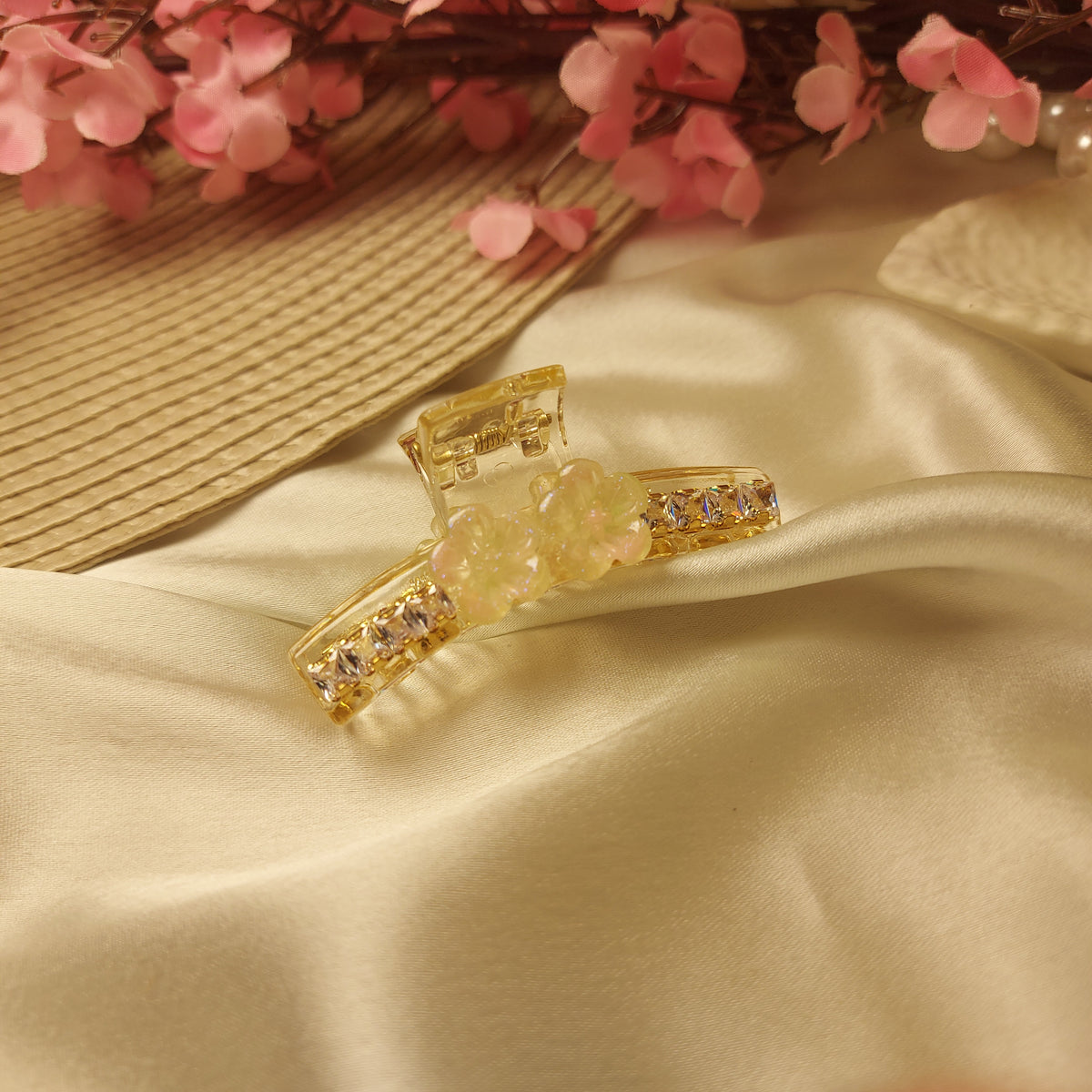 Floral Crystal T-Bar Claw Clip – 5.5 CM | Handcrafted Acrylic Hair Clip