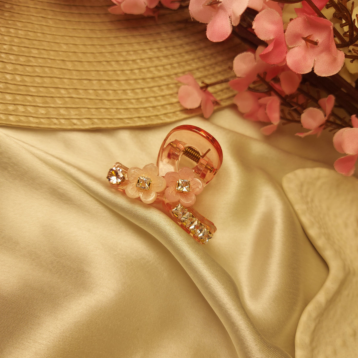 Floral Crystal T-Bar Claw Clip – 4 CM | Handcrafted Acrylic Hair Clip