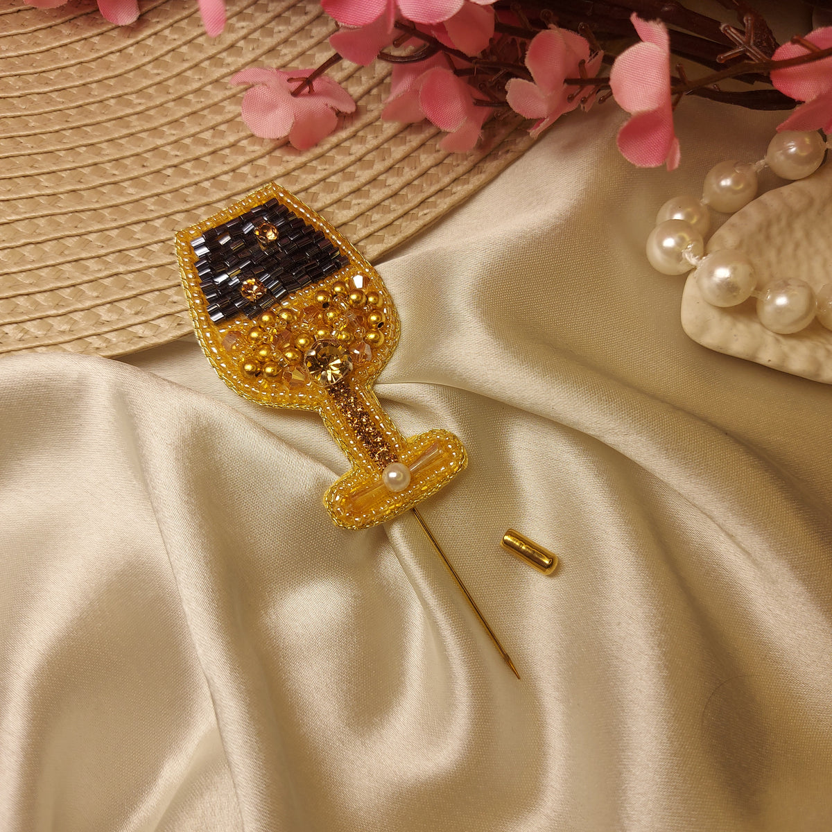 A Glass of attitude - Handcrafted Beaded Flower Lapel Pin – Elegant Brooch for Men & Women