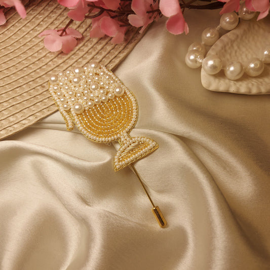 Pour champagne - Handcrafted Beaded Flower Lapel Pin – Elegant Brooch for Men & Women